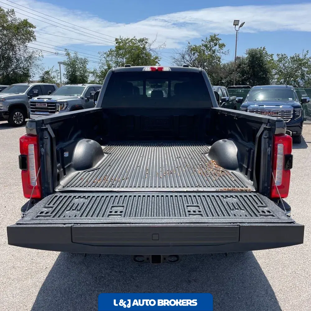 2024 Ford F-350 Super Duty Lariat