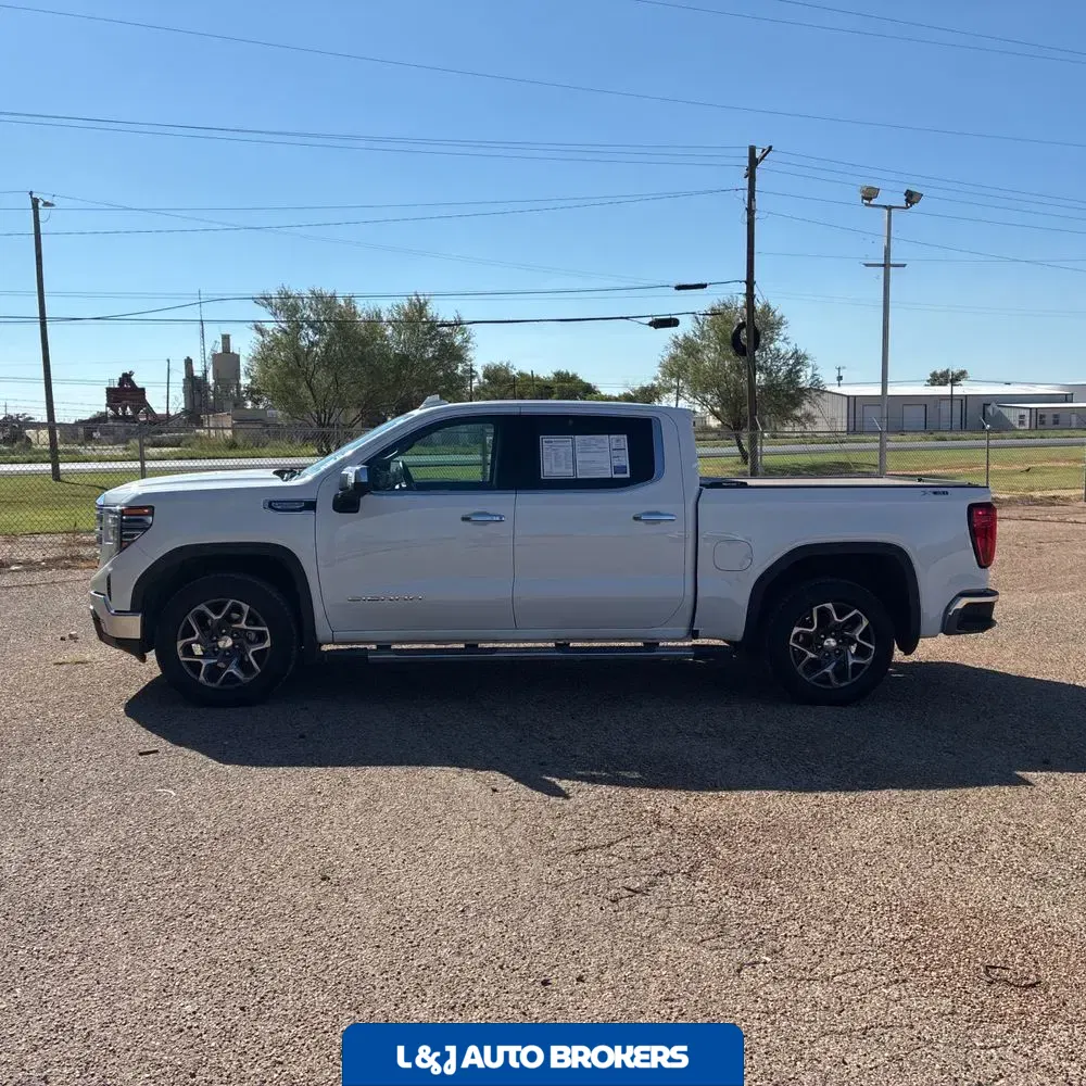 2024 GMC Sierra 1500 SLT