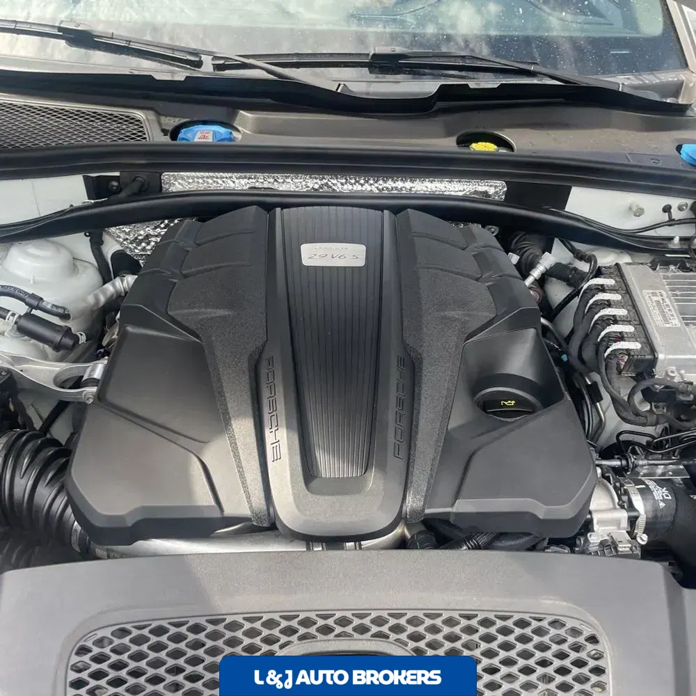2023 Porsche Macan S