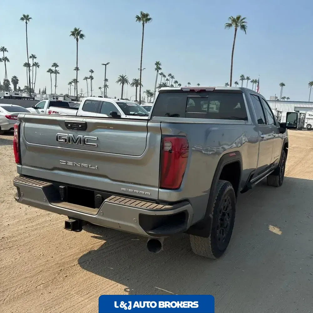 2024 GMC Sierra 2500HD Denali Ultimate