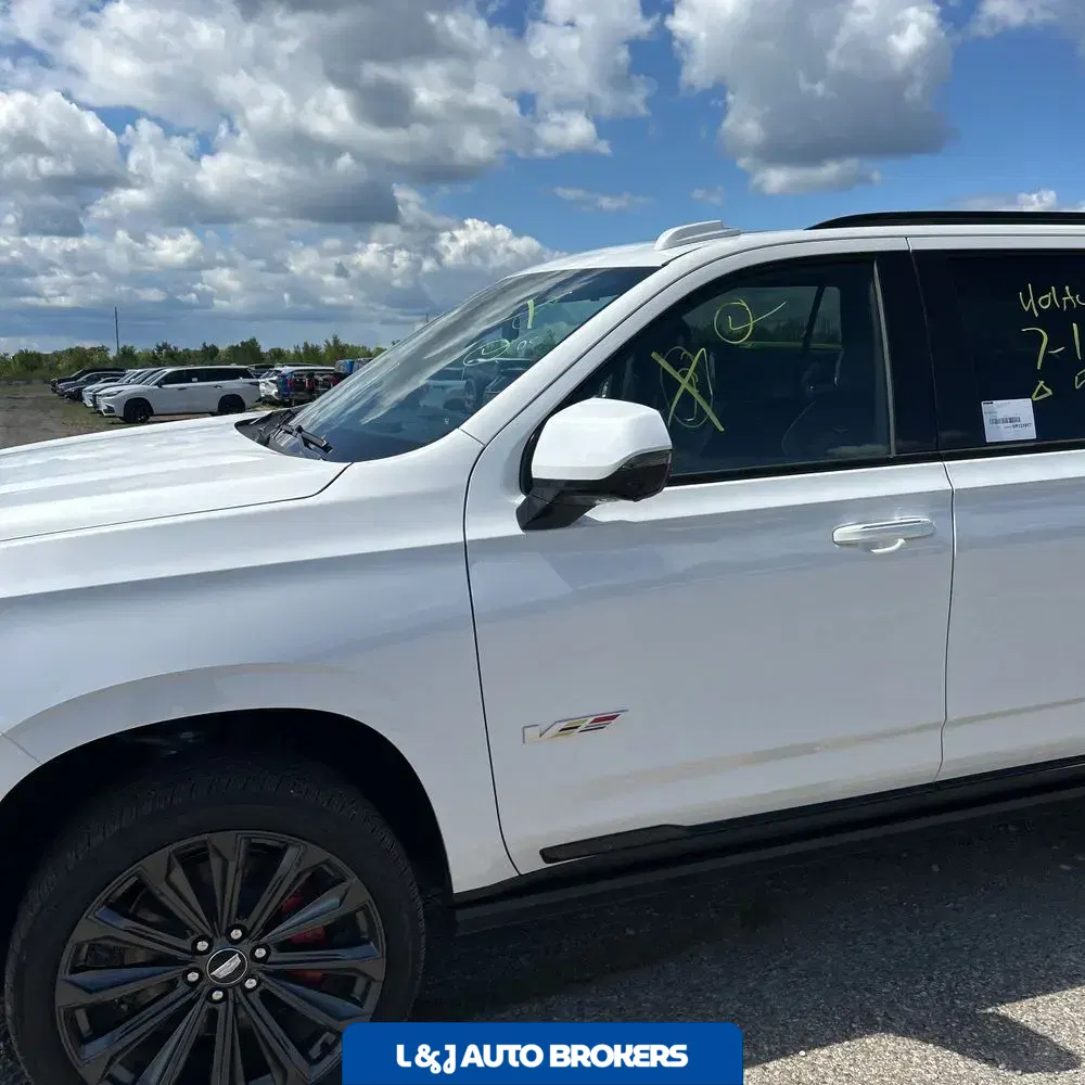 2025 Cadillac Escalade V-Sport