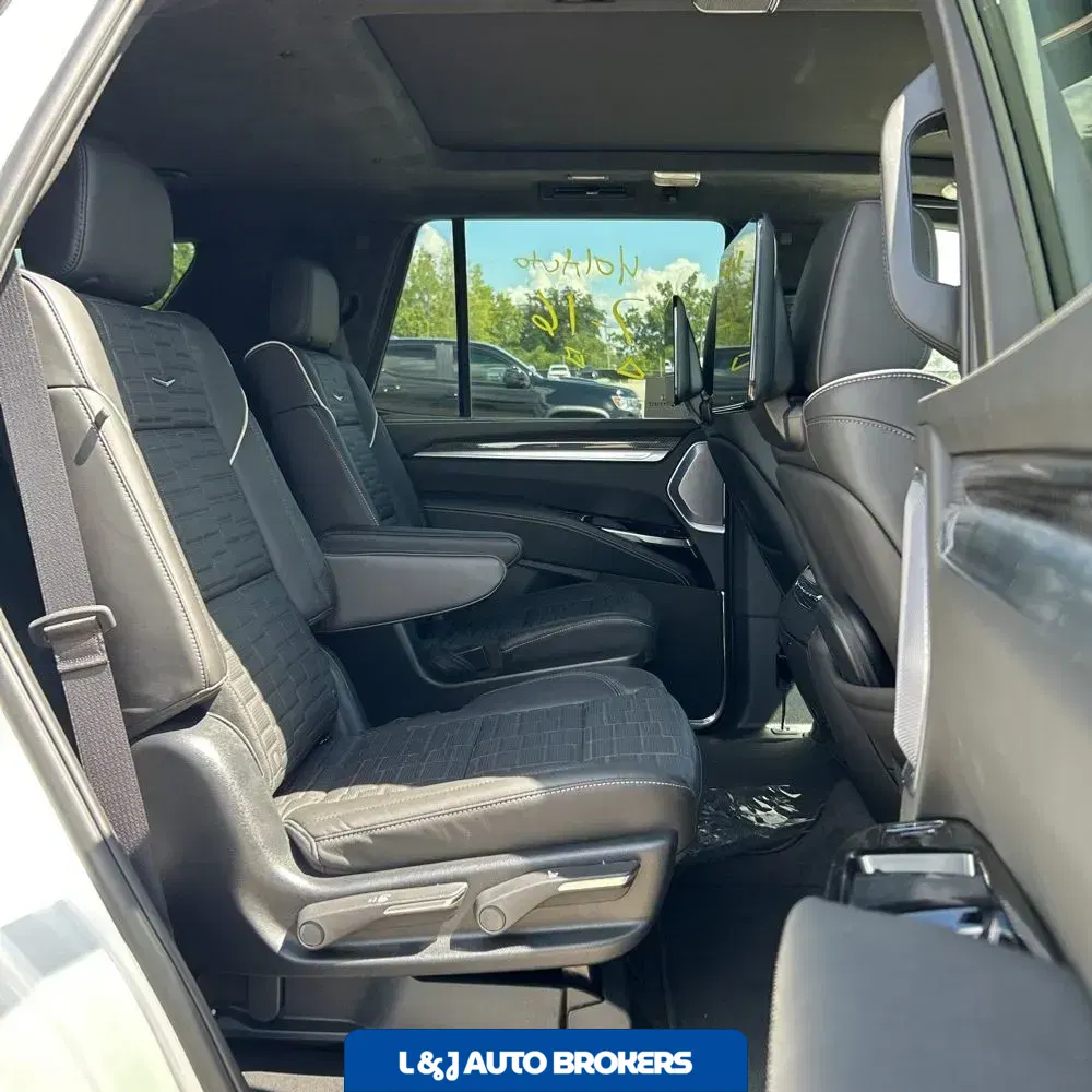 2025 Cadillac Escalade V-Sport