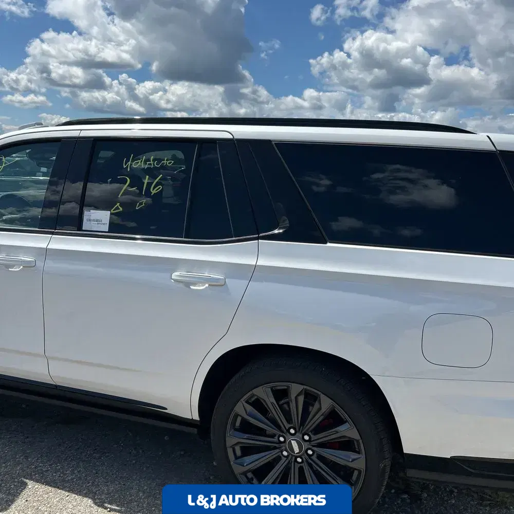 2025 Cadillac Escalade V-Sport