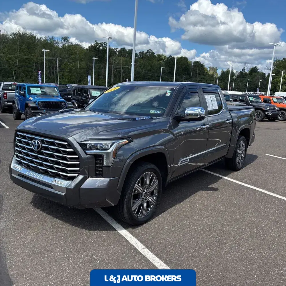 2024 Toyota Tundra Capstone HV