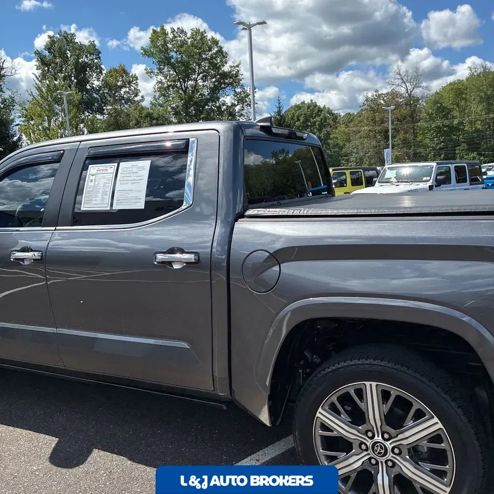 2024 Toyota Tundra Capstone HV