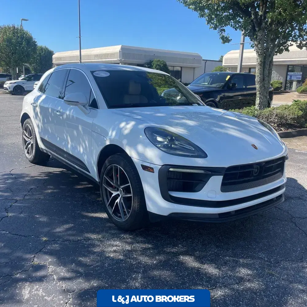 2022 Porsche Macan S