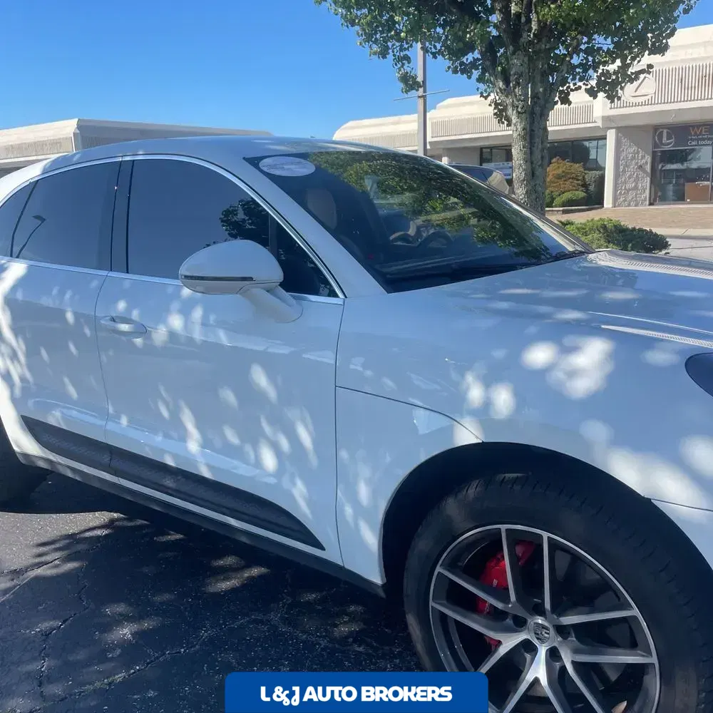 2022 Porsche Macan S