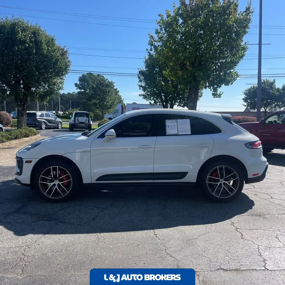 2022 Porsche Macan S