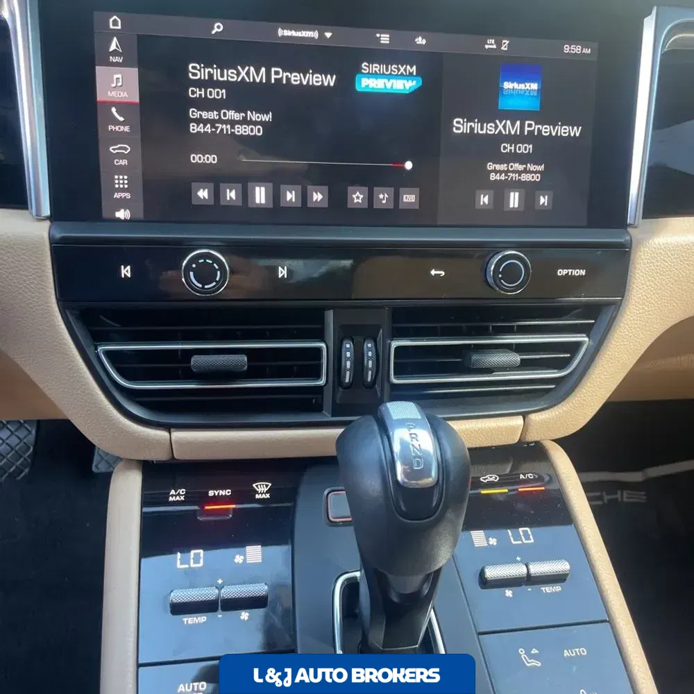 2022 Porsche Macan S