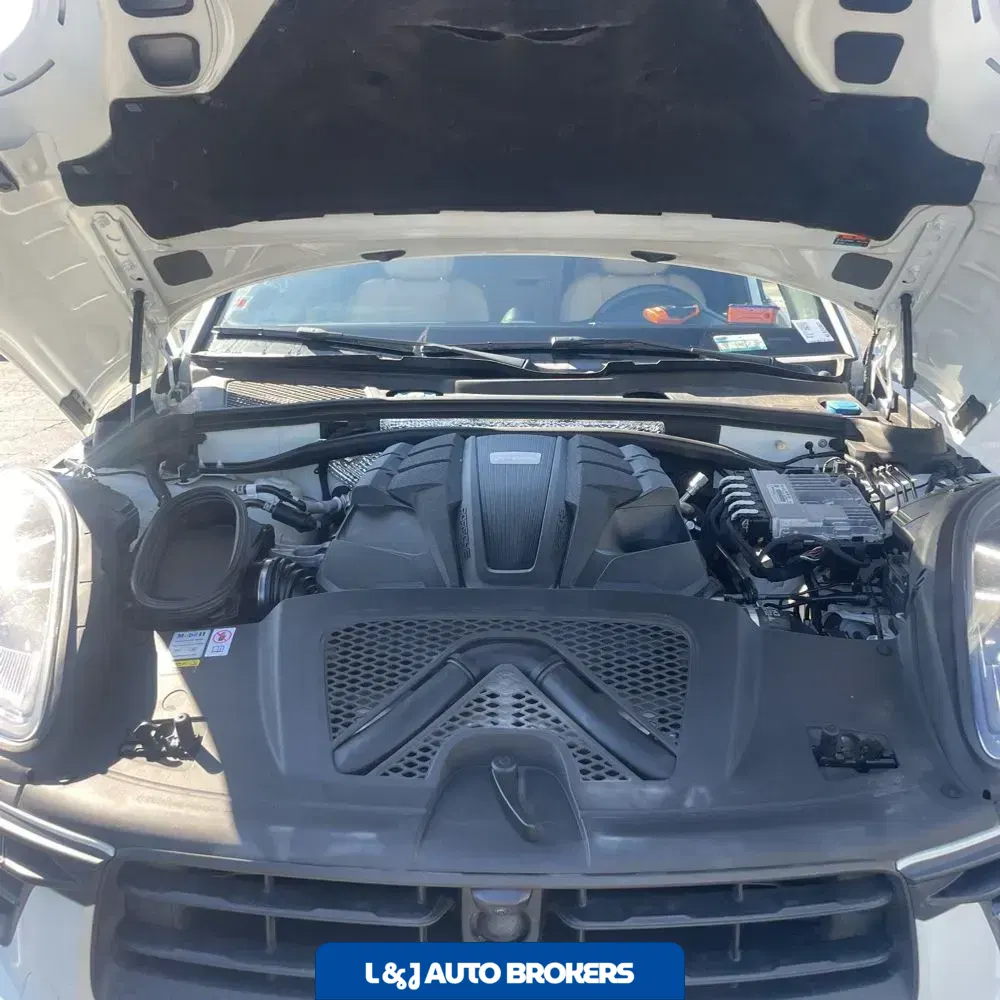 2022 Porsche Macan S