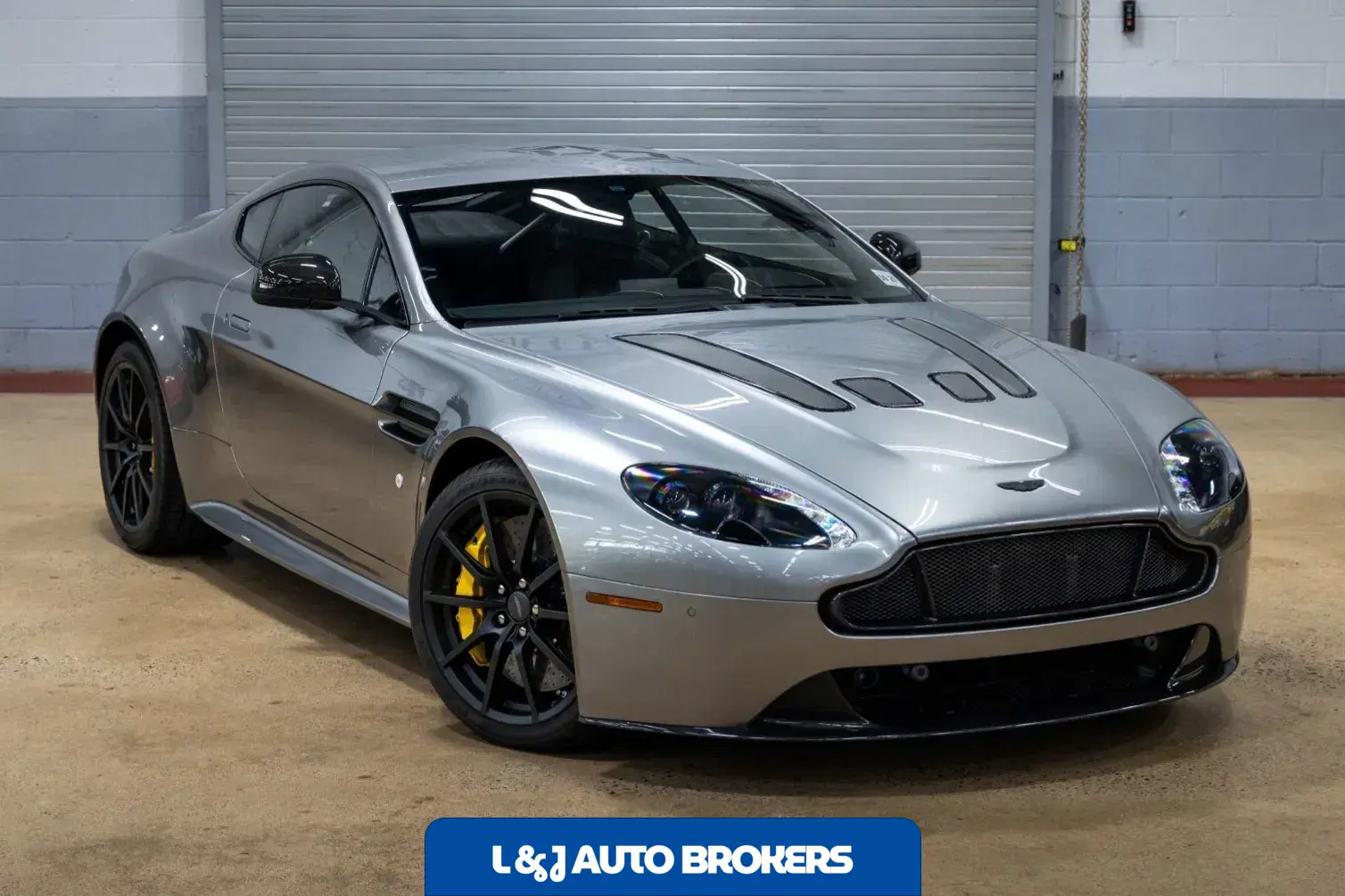2017 Aston Martin V12 Vantage S 7-Speed
