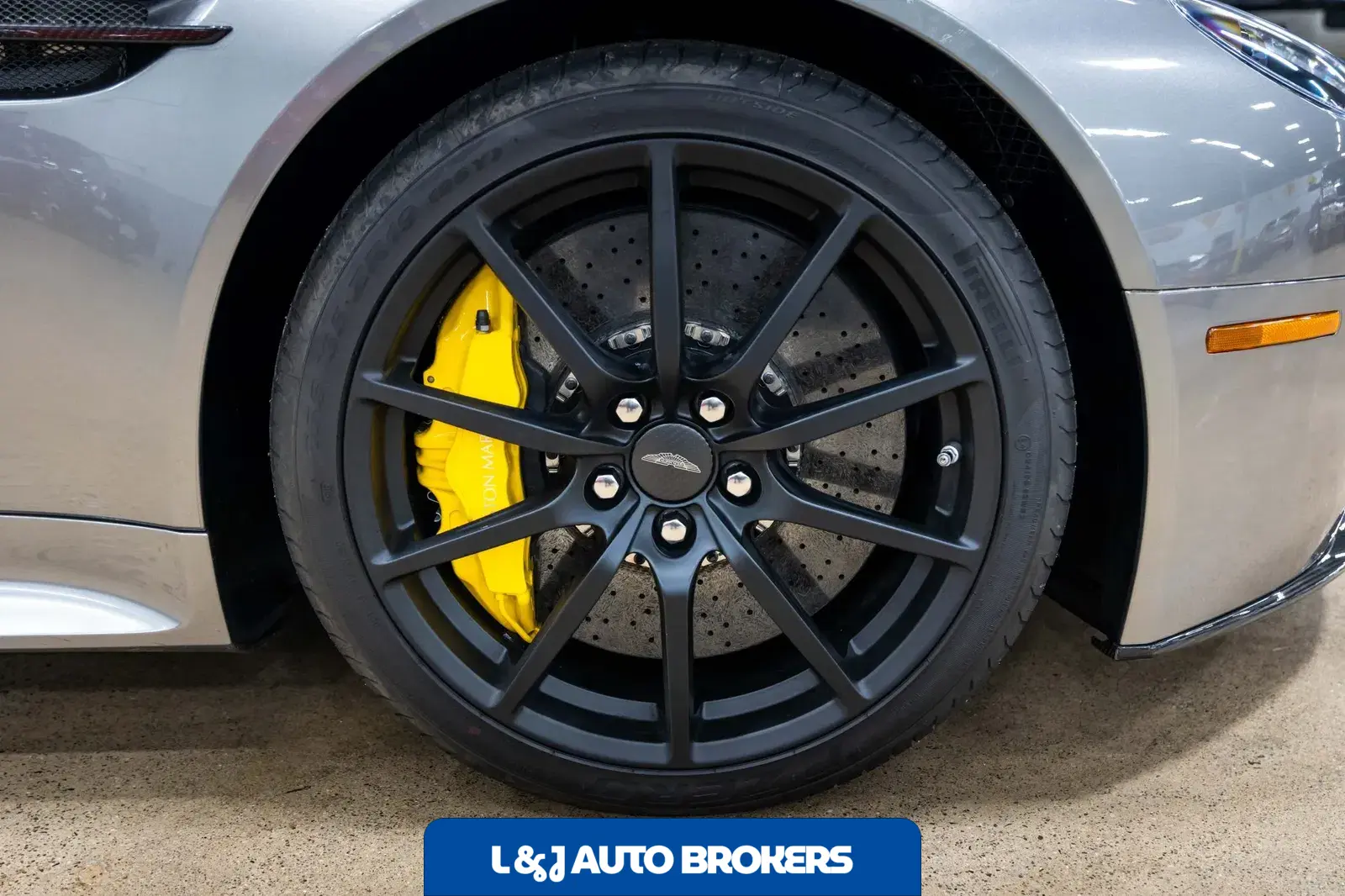 2017 Aston Martin V12 Vantage S 7-Speed