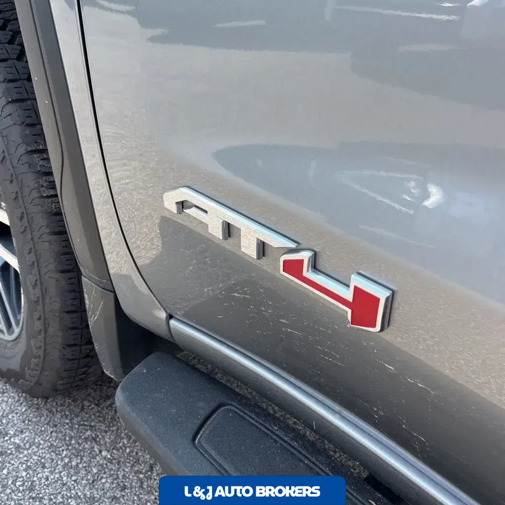2025 GMC Sierra 1500 AT4
