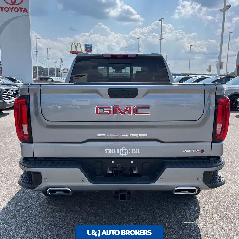 2025 GMC Sierra 1500 AT4