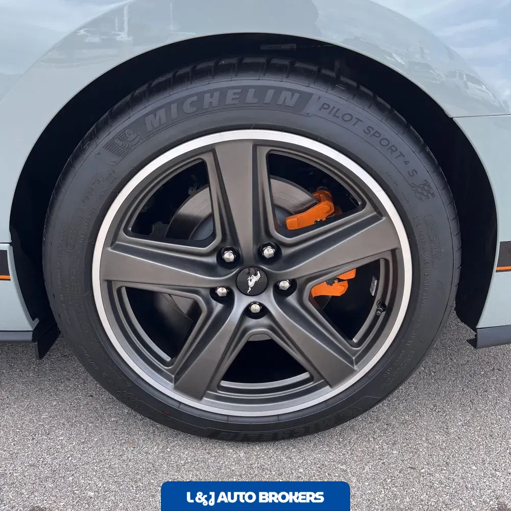 2022 Ford Mustang Mach 1