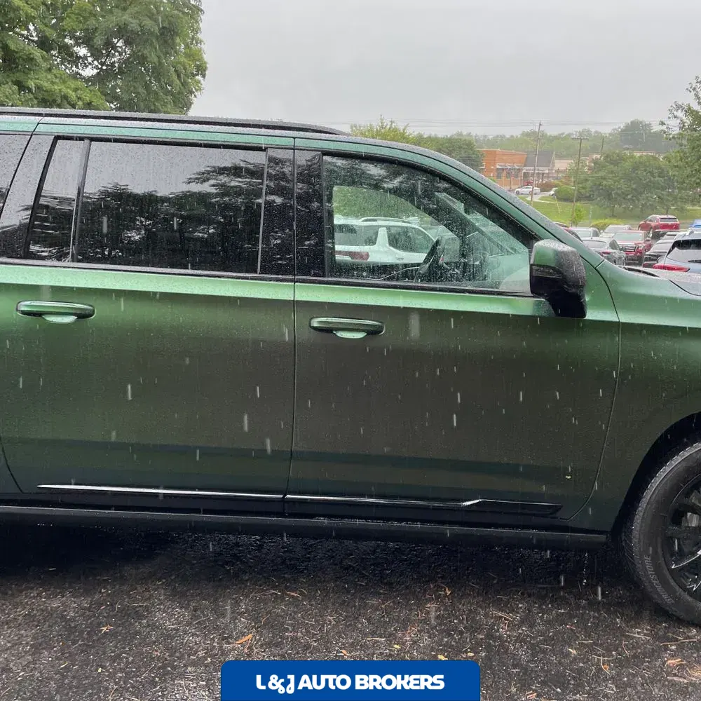 2023 Cadillac Escalade ESV Sport Platinum