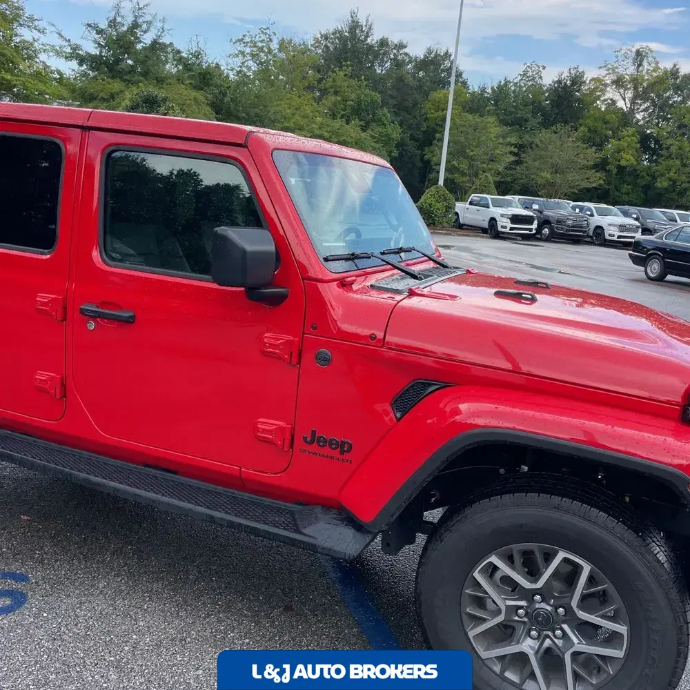2025 Jeep Wrangler Sahara