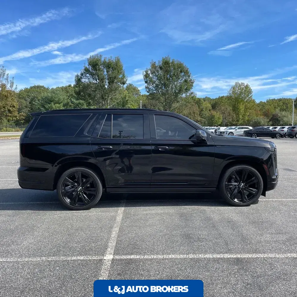 2025 Cadillac Escalade Sport