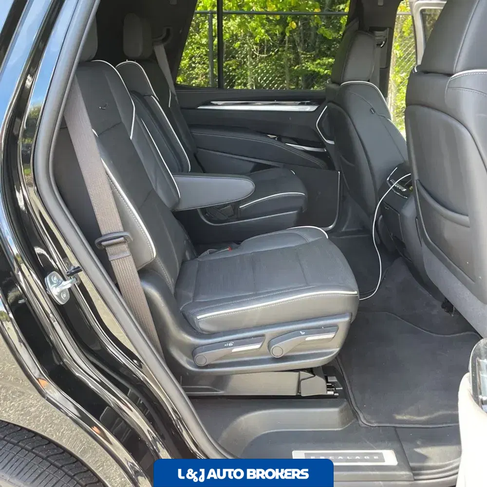 2025 Cadillac Escalade Sport