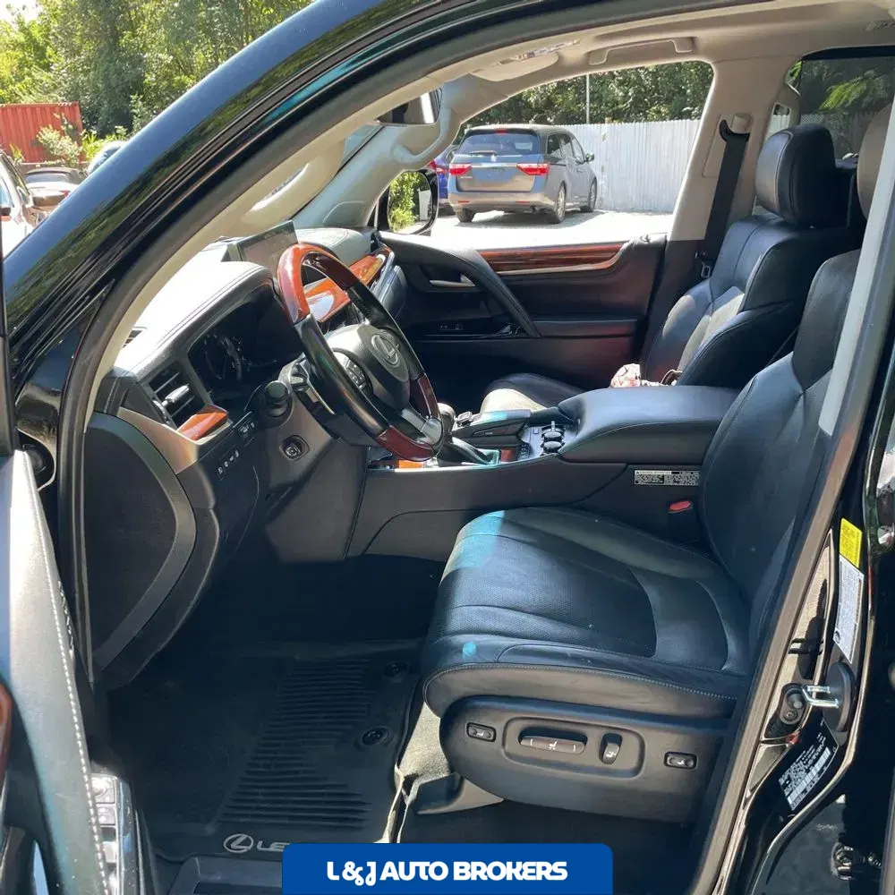 2021 Lexus LX 570 Three-Row
