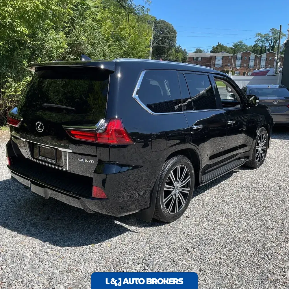 2021 Lexus LX 570 Three-Row