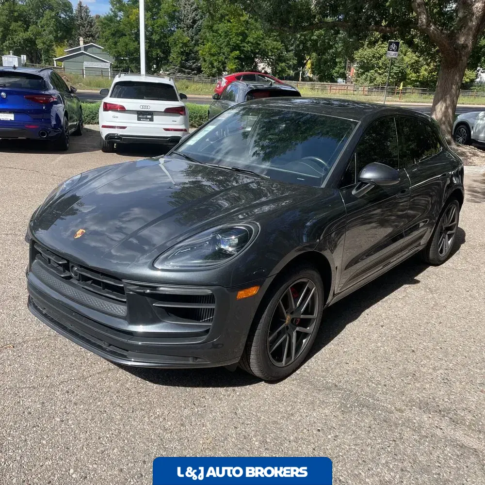 2022 Porsche Macan S
