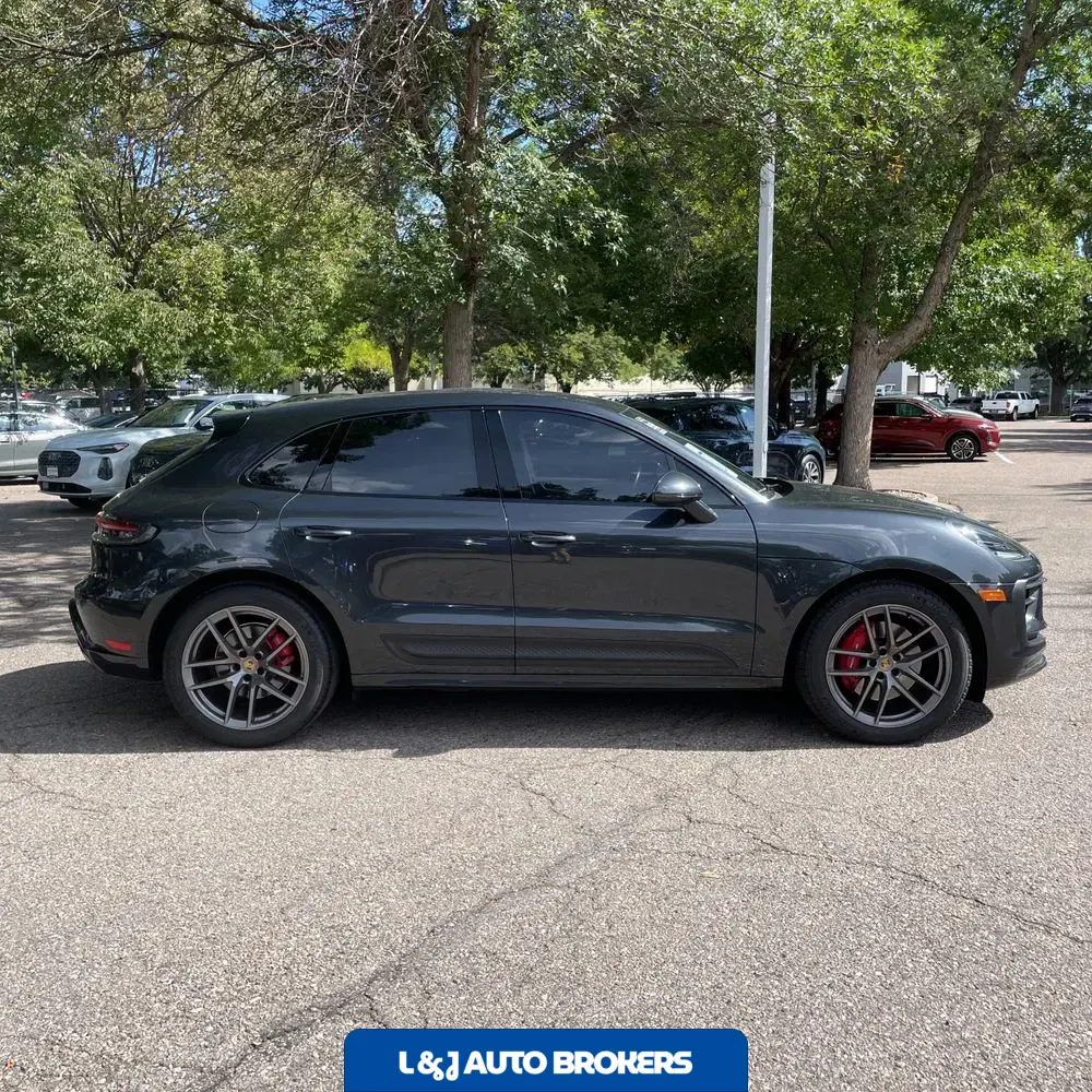 2022 Porsche Macan S