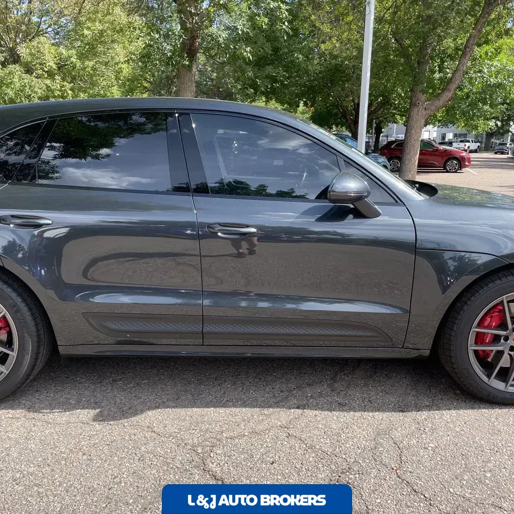 2022 Porsche Macan S