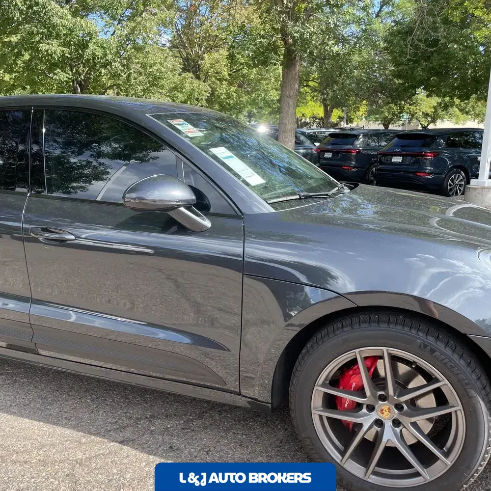2022 Porsche Macan S
