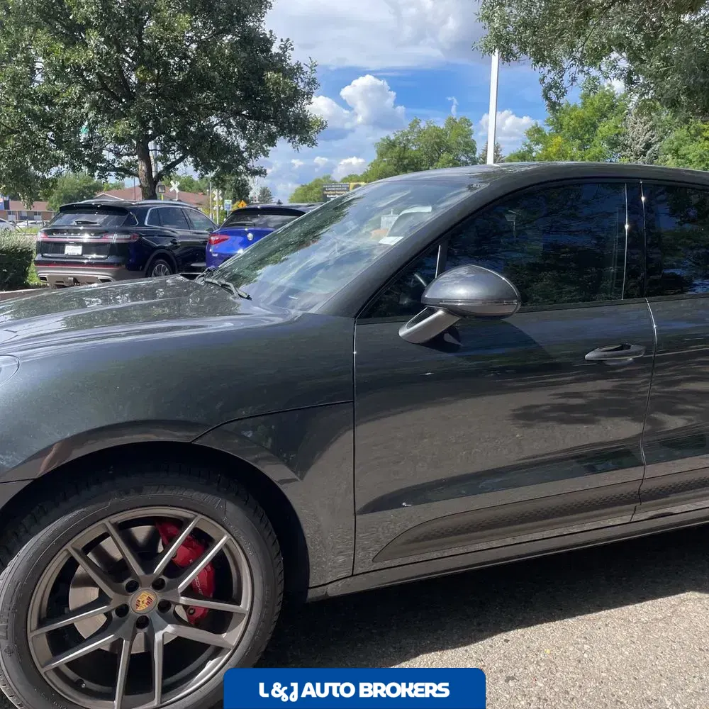 2022 Porsche Macan S