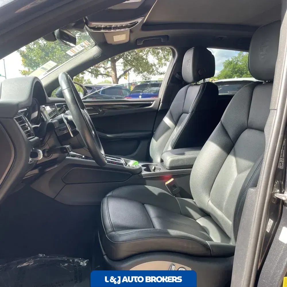 2022 Porsche Macan S
