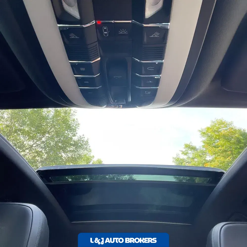 2022 Porsche Macan S