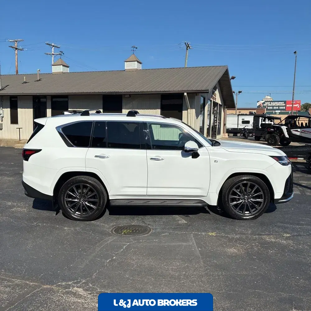 2024 Lexus LX 600 F SPORT Handling