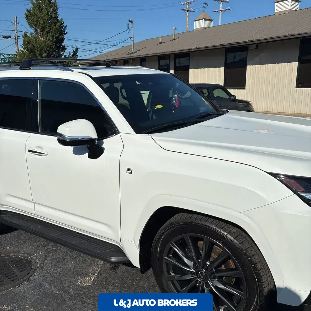 2024 Lexus LX 600 F SPORT Handling
