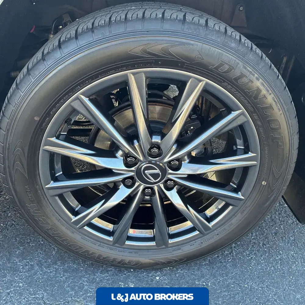 2024 Lexus LX 600 F SPORT Handling