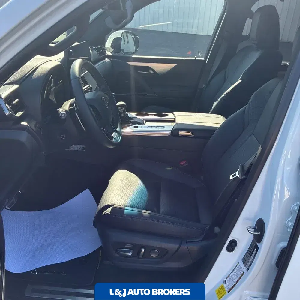2024 Lexus LX 600 F SPORT Handling