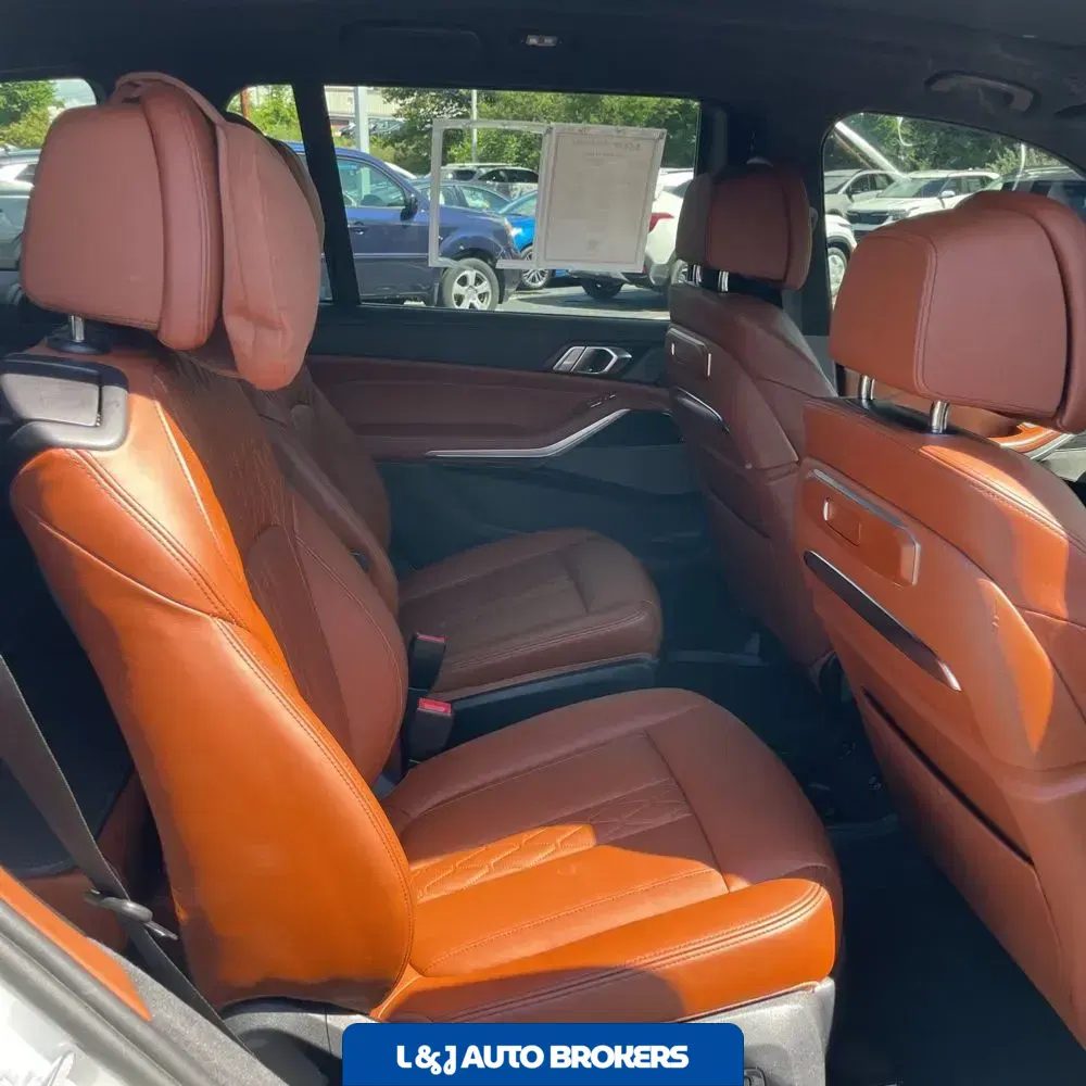 2024 BMW X7 M60i