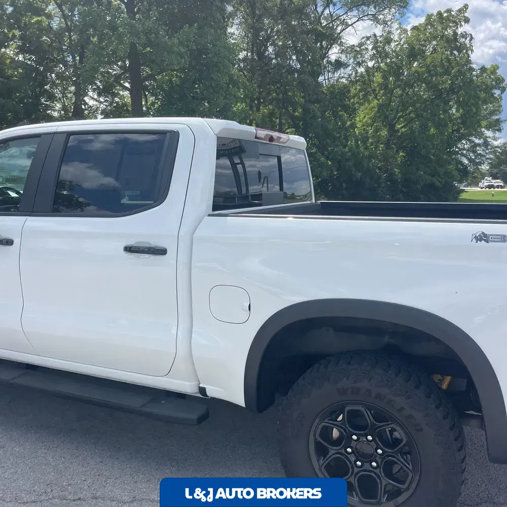 2023 Chevrolet Silverado 1500 ZR2