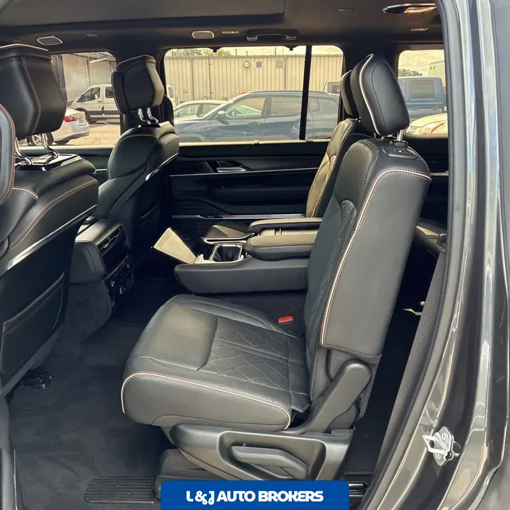 2024 Jeep Grand Wagoneer Series III Obsidian