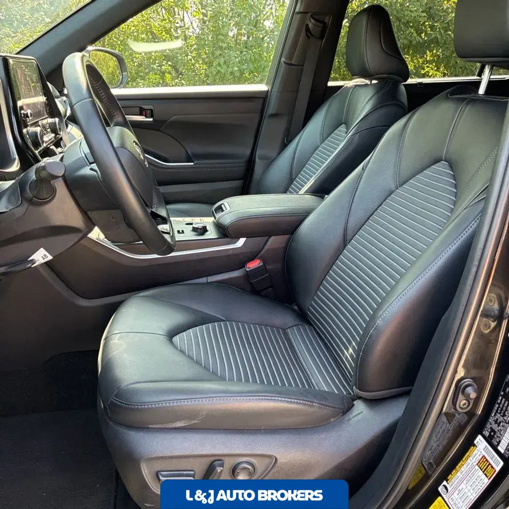 2025 Toyota Highlander XSE