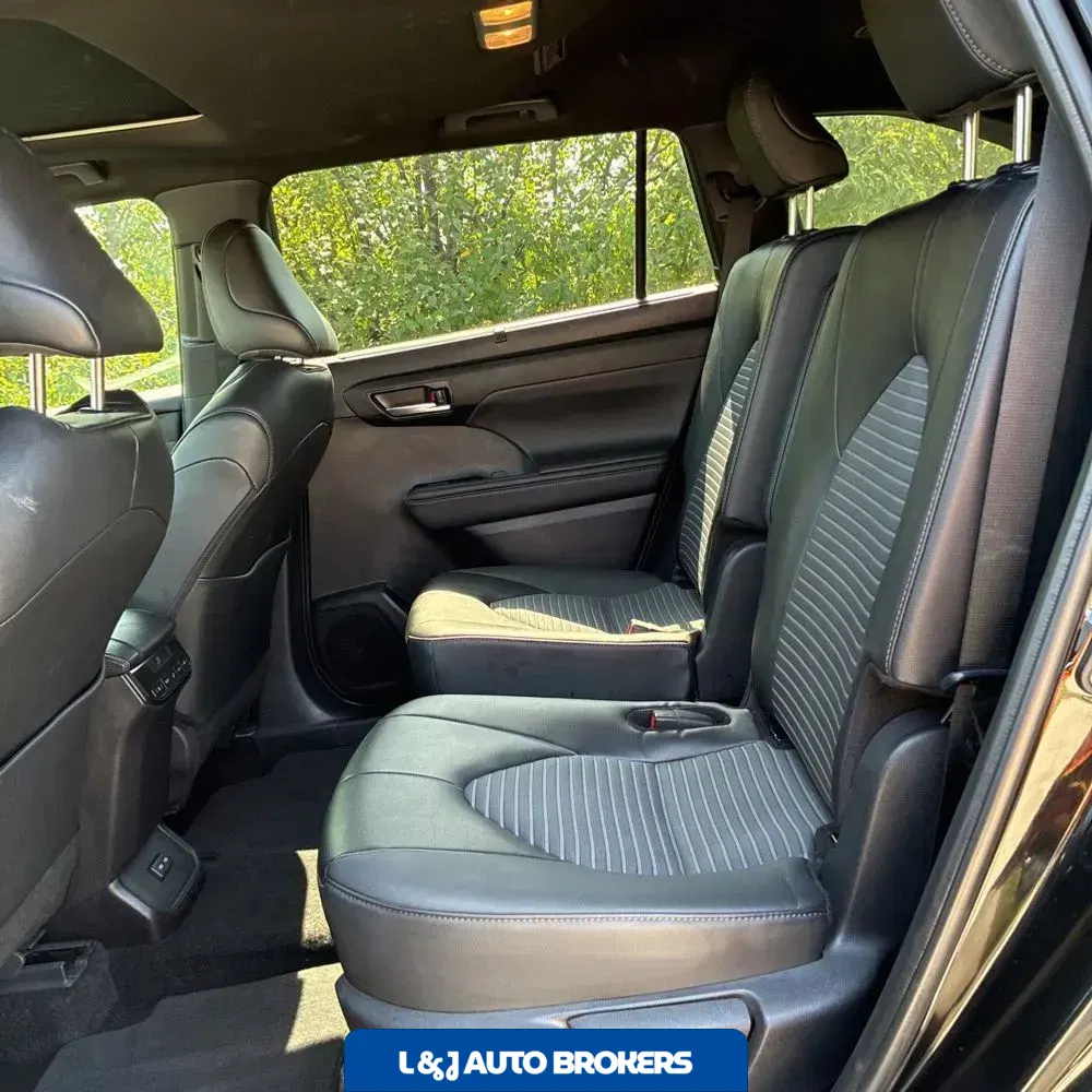 2025 Toyota Highlander XSE