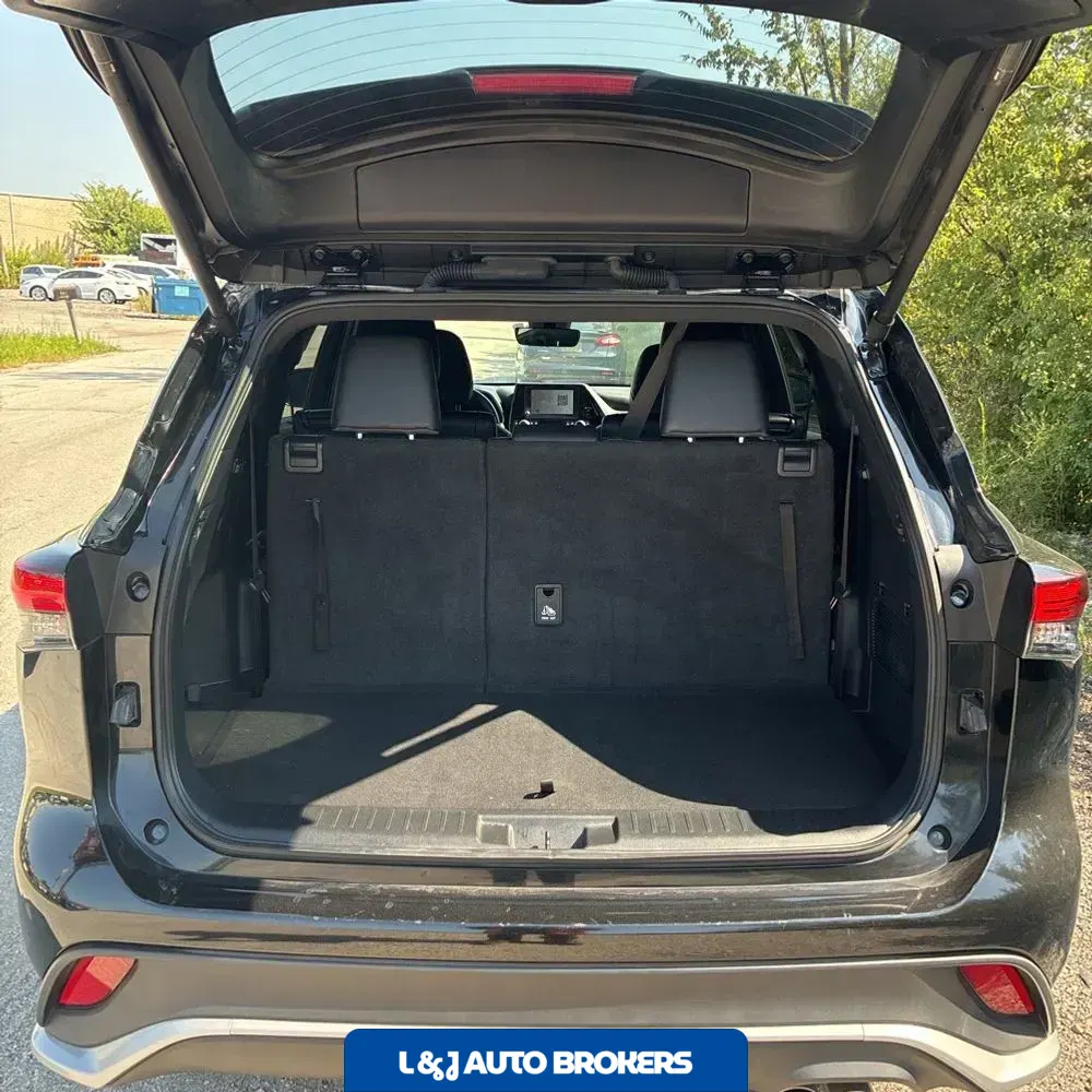 2025 Toyota Highlander XSE