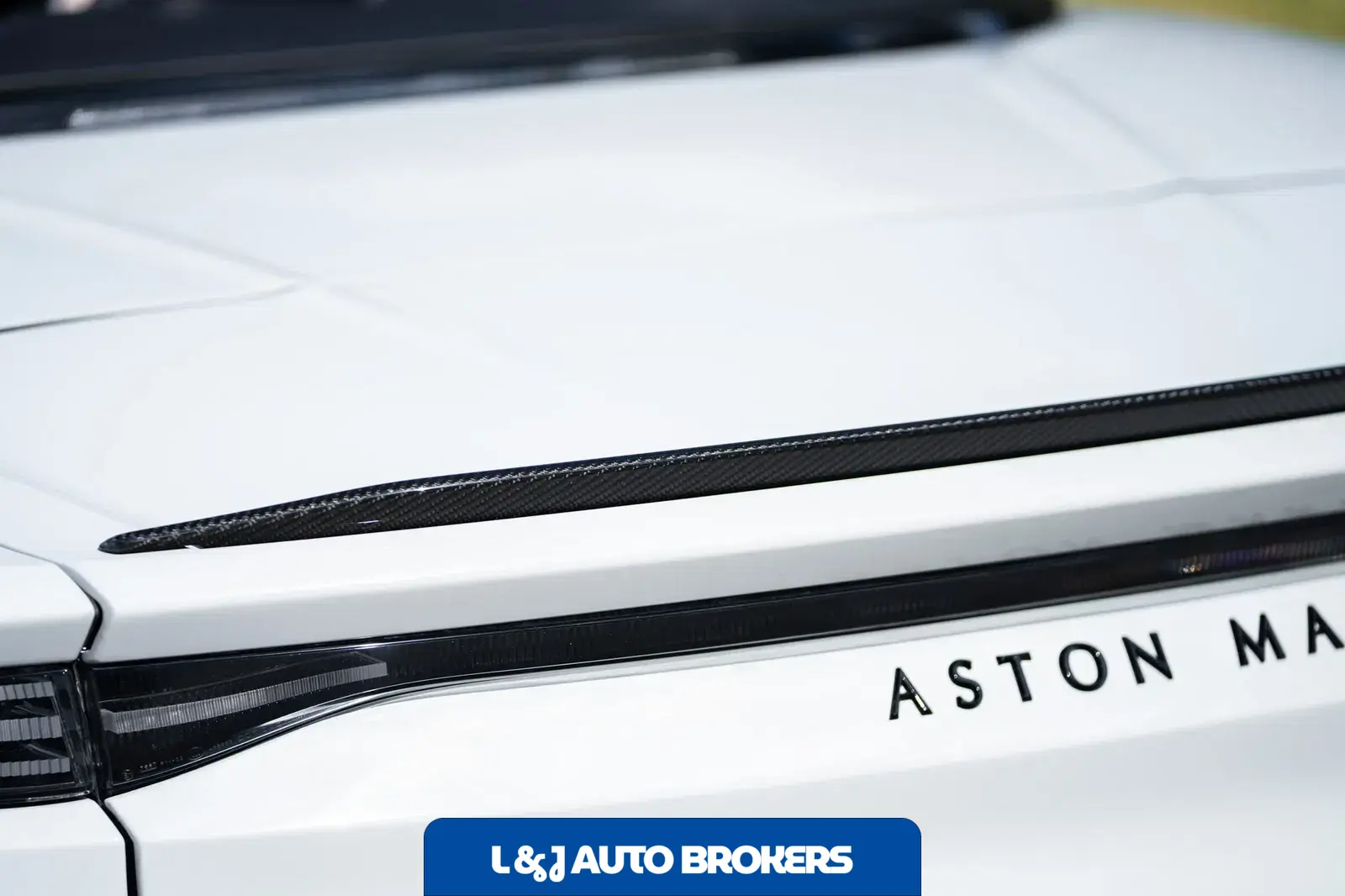 2023 Aston Martin DBS Volante