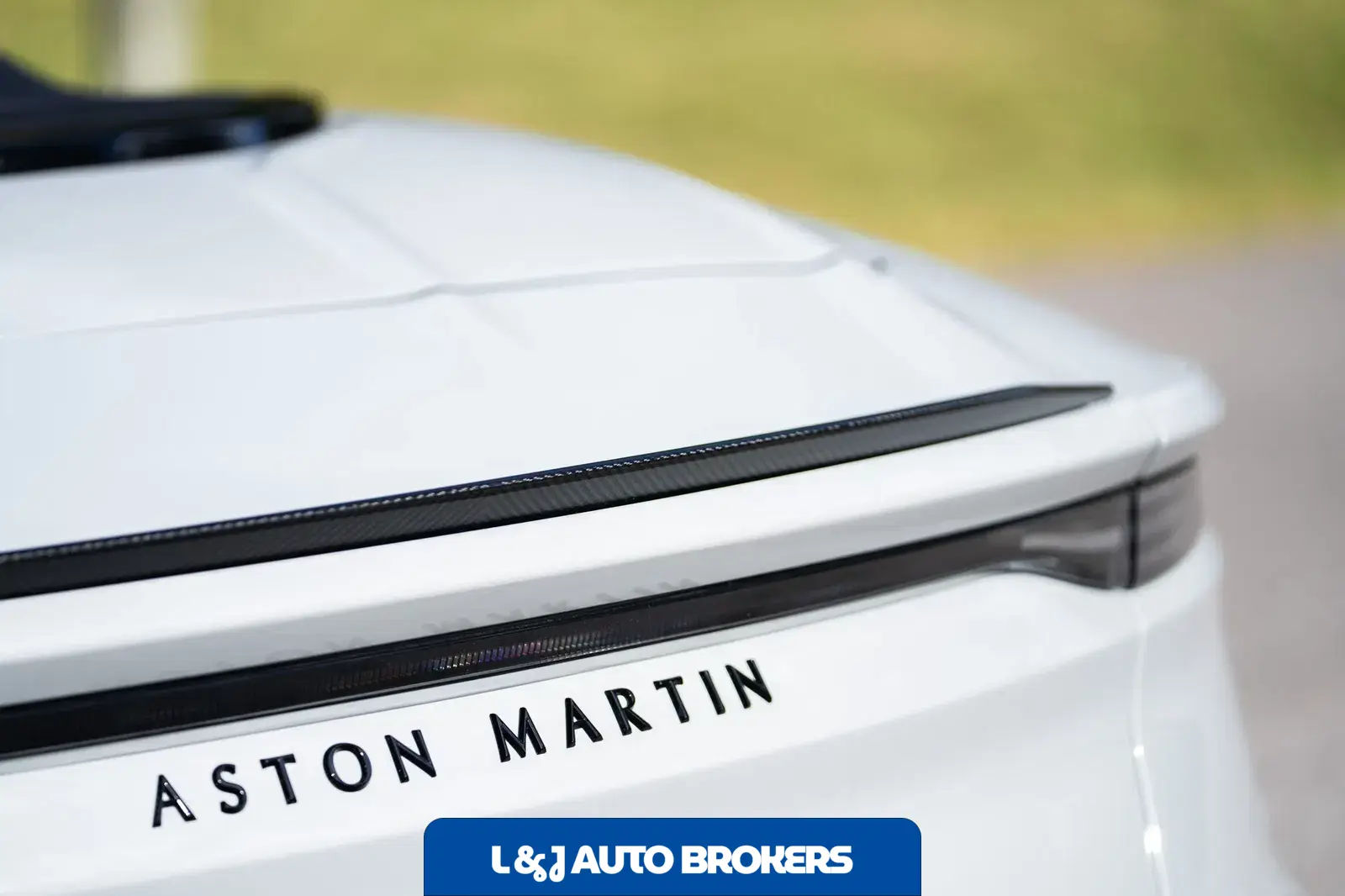 2023 Aston Martin DBS Volante