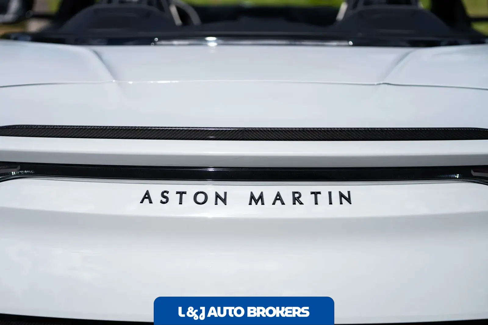 2023 Aston Martin DBS Volante