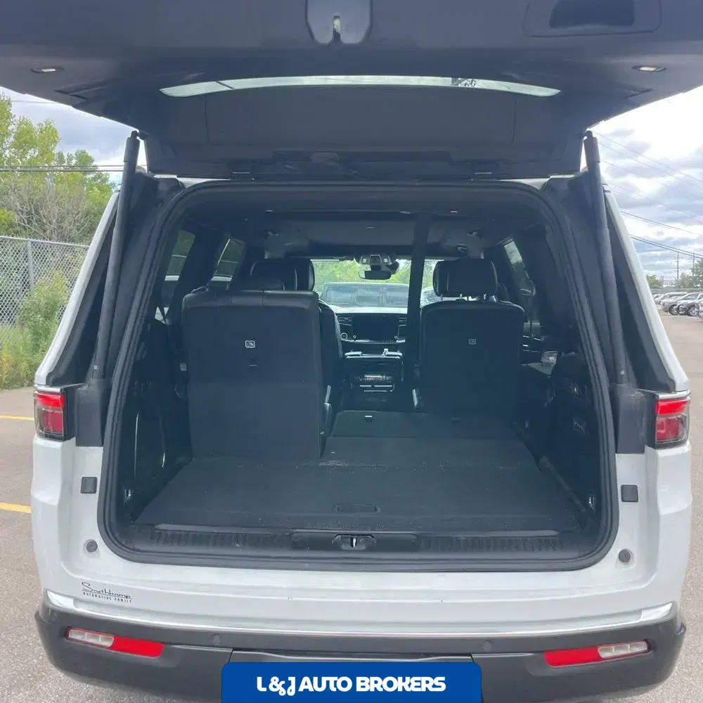 2022 Jeep Wagoneer Series III