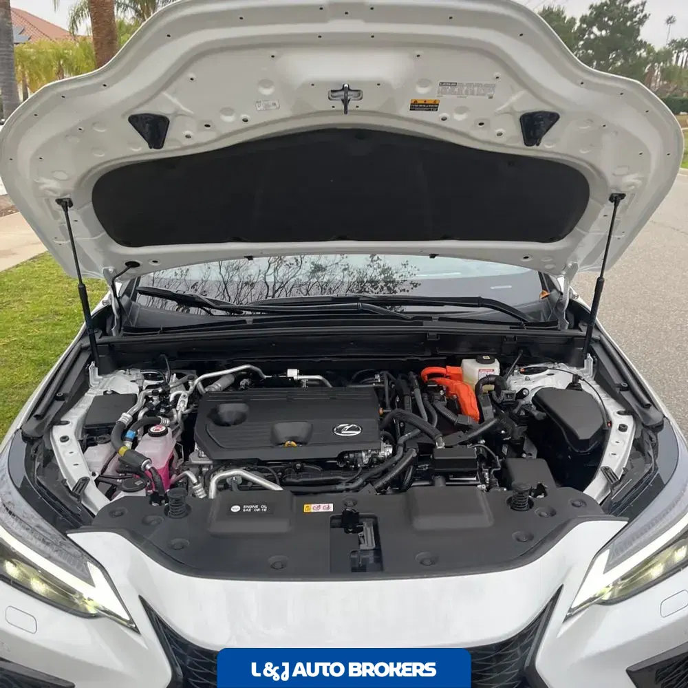 2025 Lexus NX 450h+ F SPORT Handling