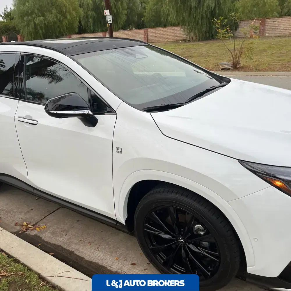2025 Lexus NX 450h+ F SPORT Handling