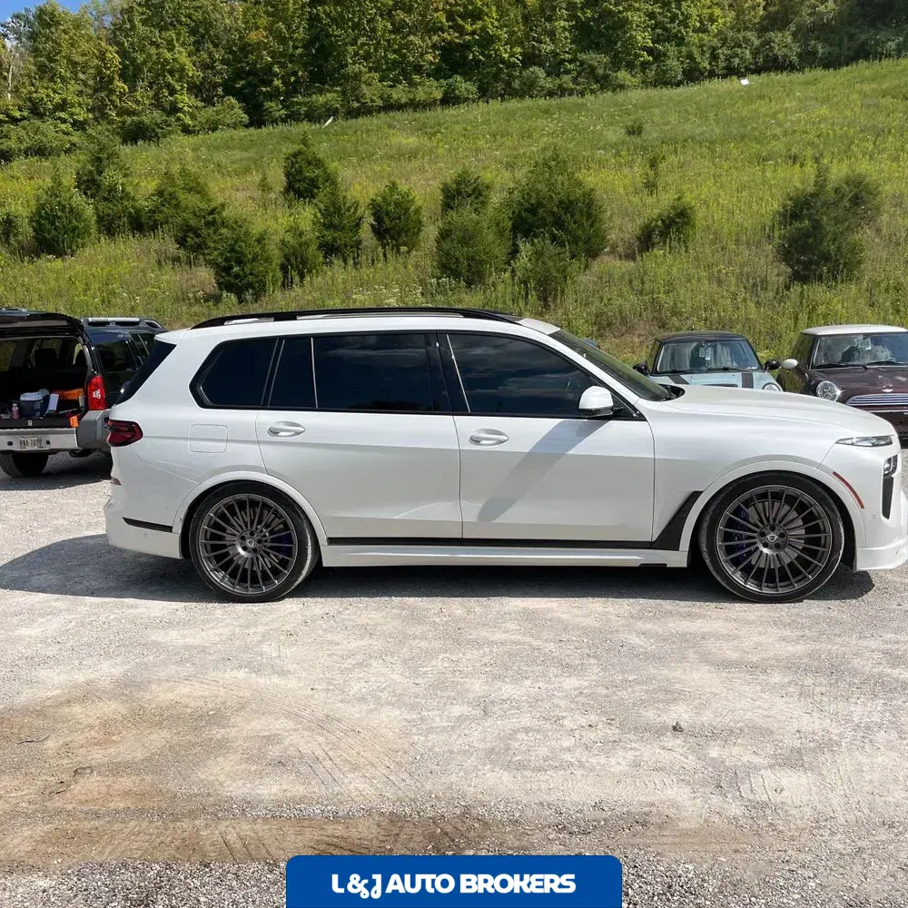 2024 BMW X7 Alpina XB7