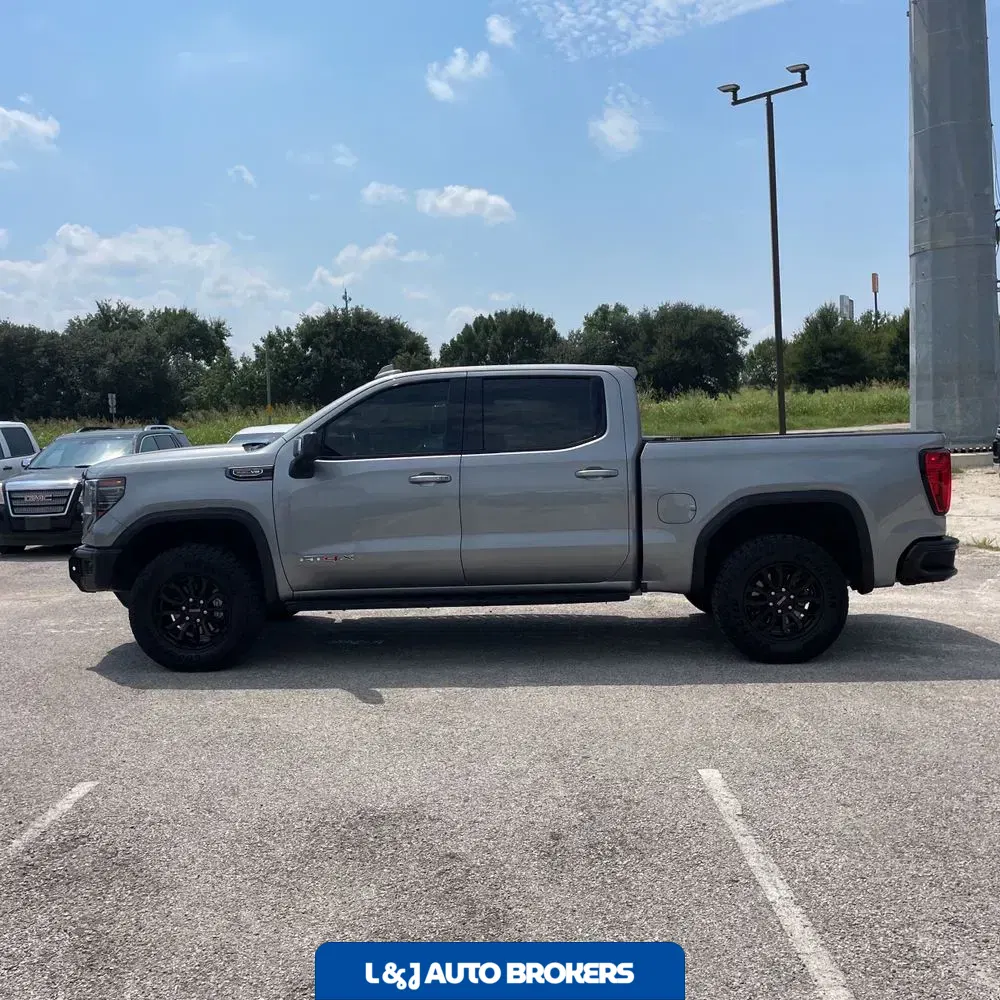 2023 GMC Sierra 1500 AT4X